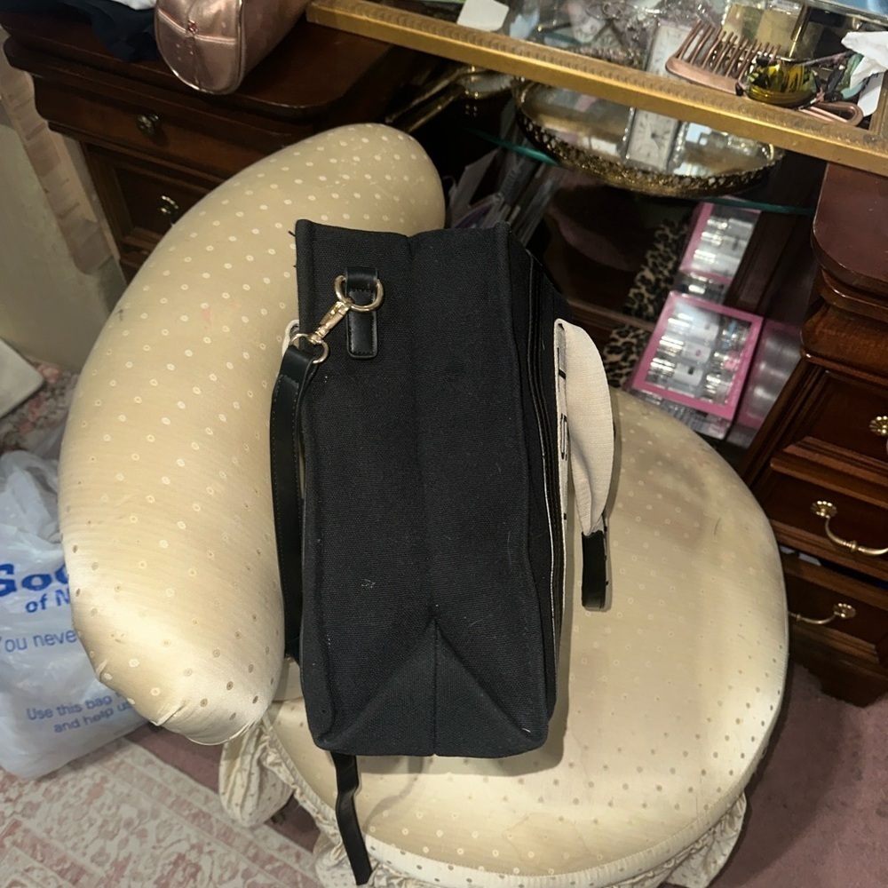 Halston Heritage Black and Cream tote - Picture 6 of 11